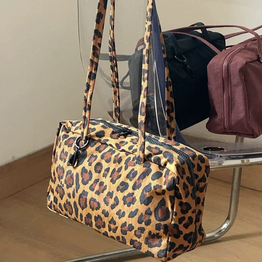 Ladies' Bowling Tote Bag  Nylon Shoulder Bag Large Capacity Simple Versatile Ultralight Zipper Commuting Travel Bag